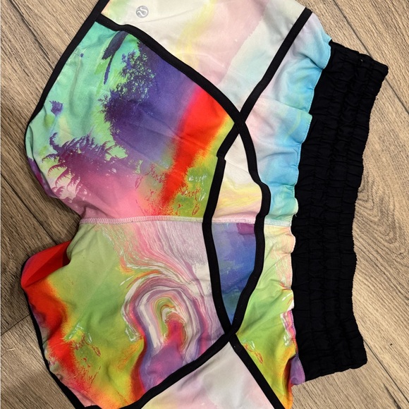 Lululemon sz 10 sky seawheeze trackers shorts
